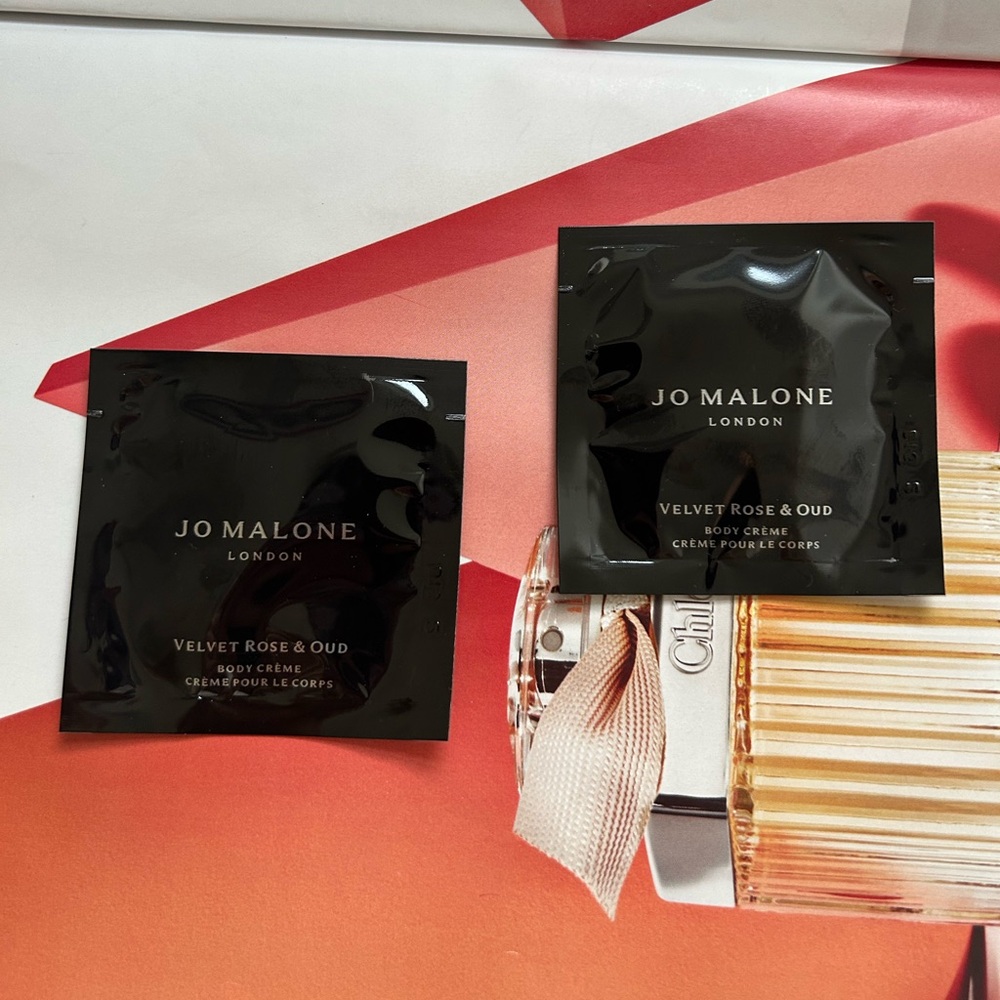 Jo Malone London Velvet Rose and Oud Body Creme 5 ml x 2= 10 ml travel size